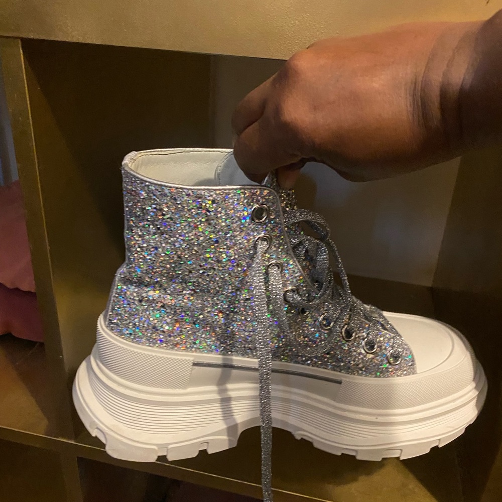 Authentic Sneaker - image 1